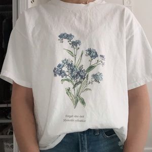 brandy Melville t-shirt!